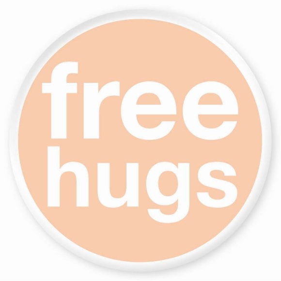 Magnet: free hugs. HC 56 mm